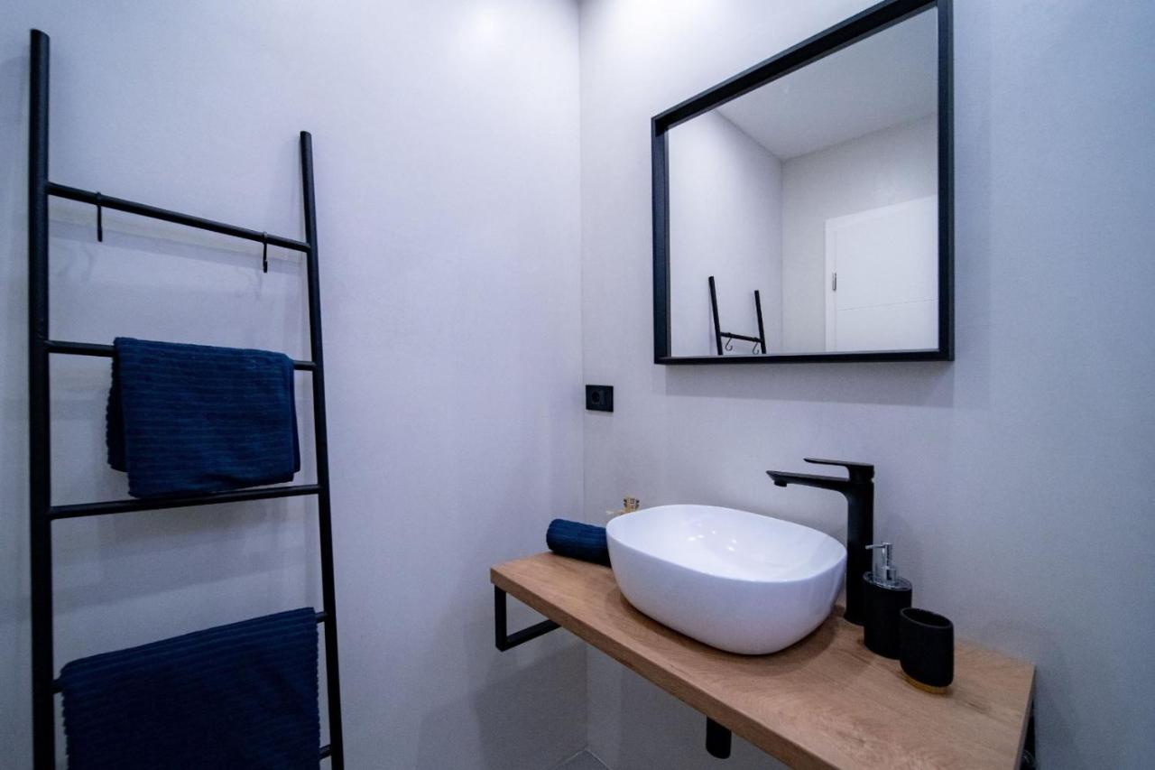 Novouredeni Apartman Marko Mundanije Dış mekan fotoğraf